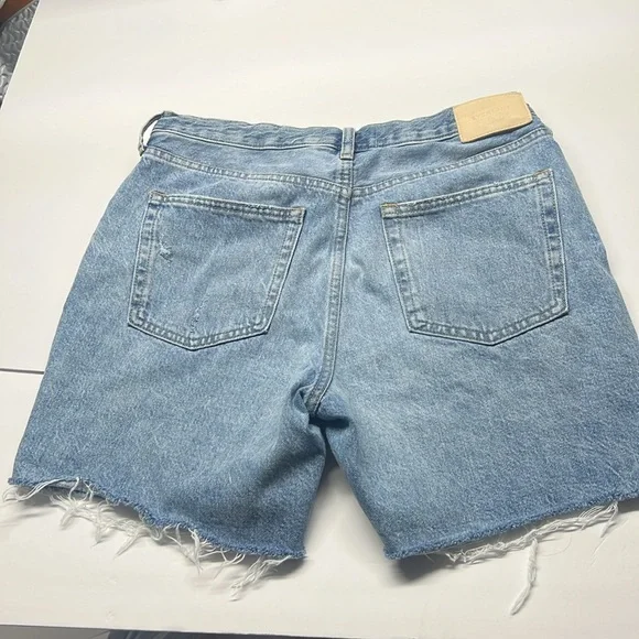 Everlane Woman’s High Rise Distressed Denim Mom Shorts Size 28 - Picture 5 of 10